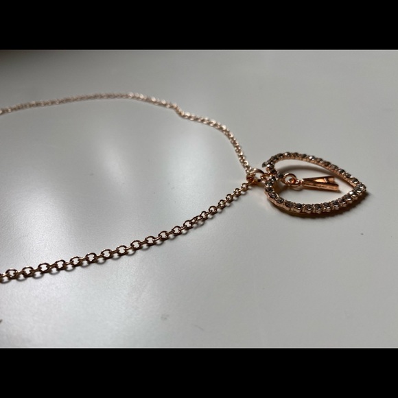 ⭐️SOLD⭐️Rose gold A-necklace - Picture 3 of 4